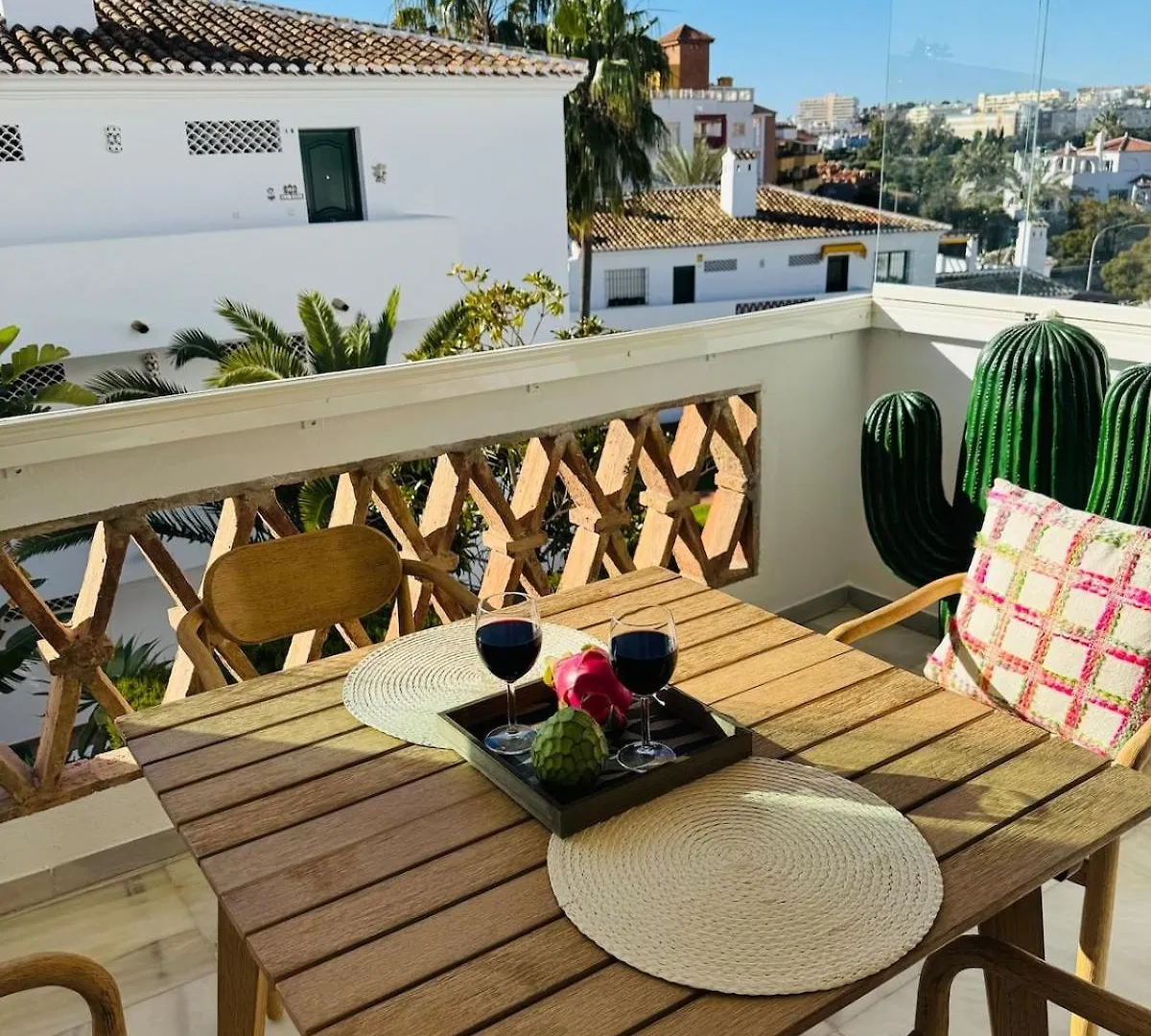 Cactus Apartment بينالماذينا